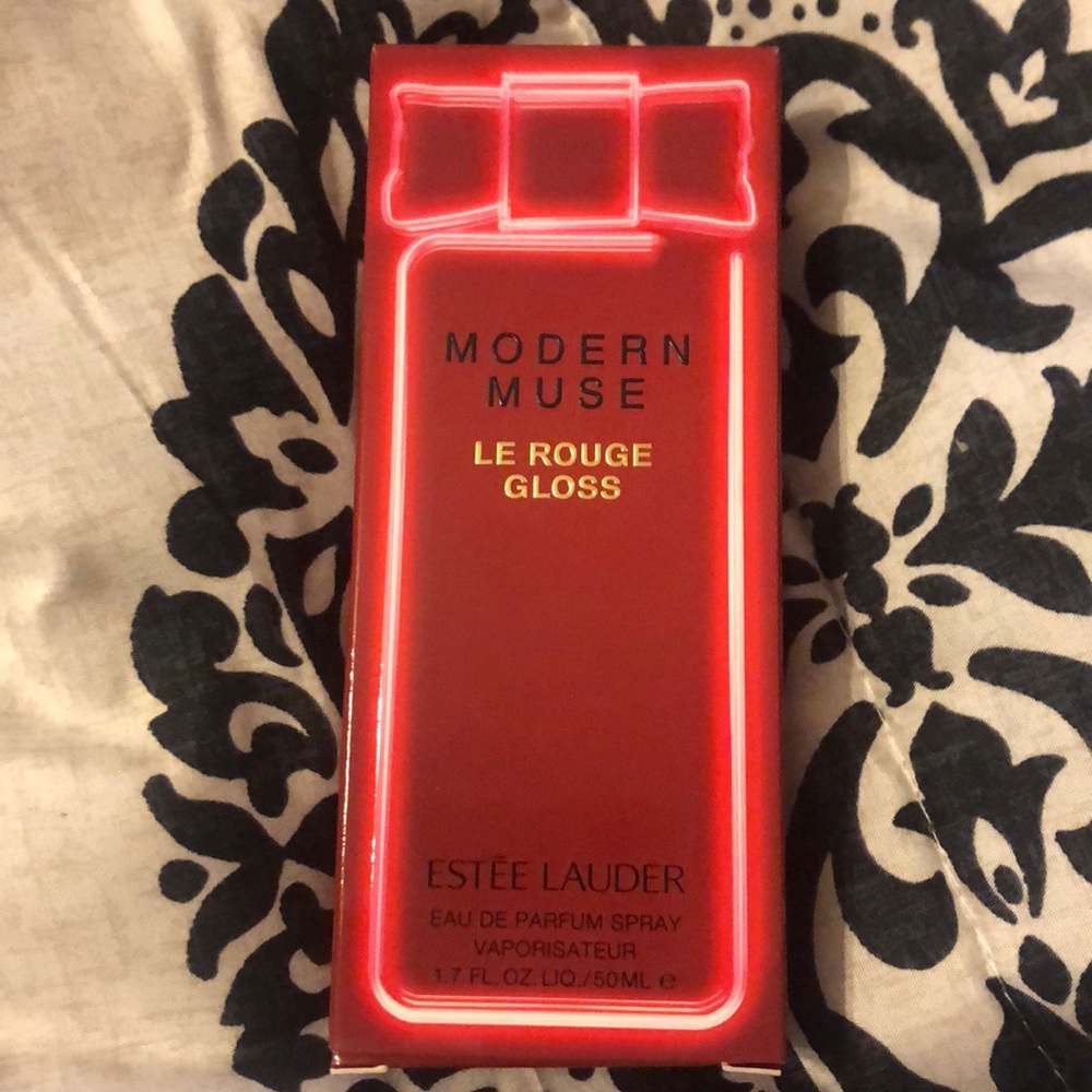 ESTEE LAUDER MODERN MUSE LE ROUGE GLOSS
